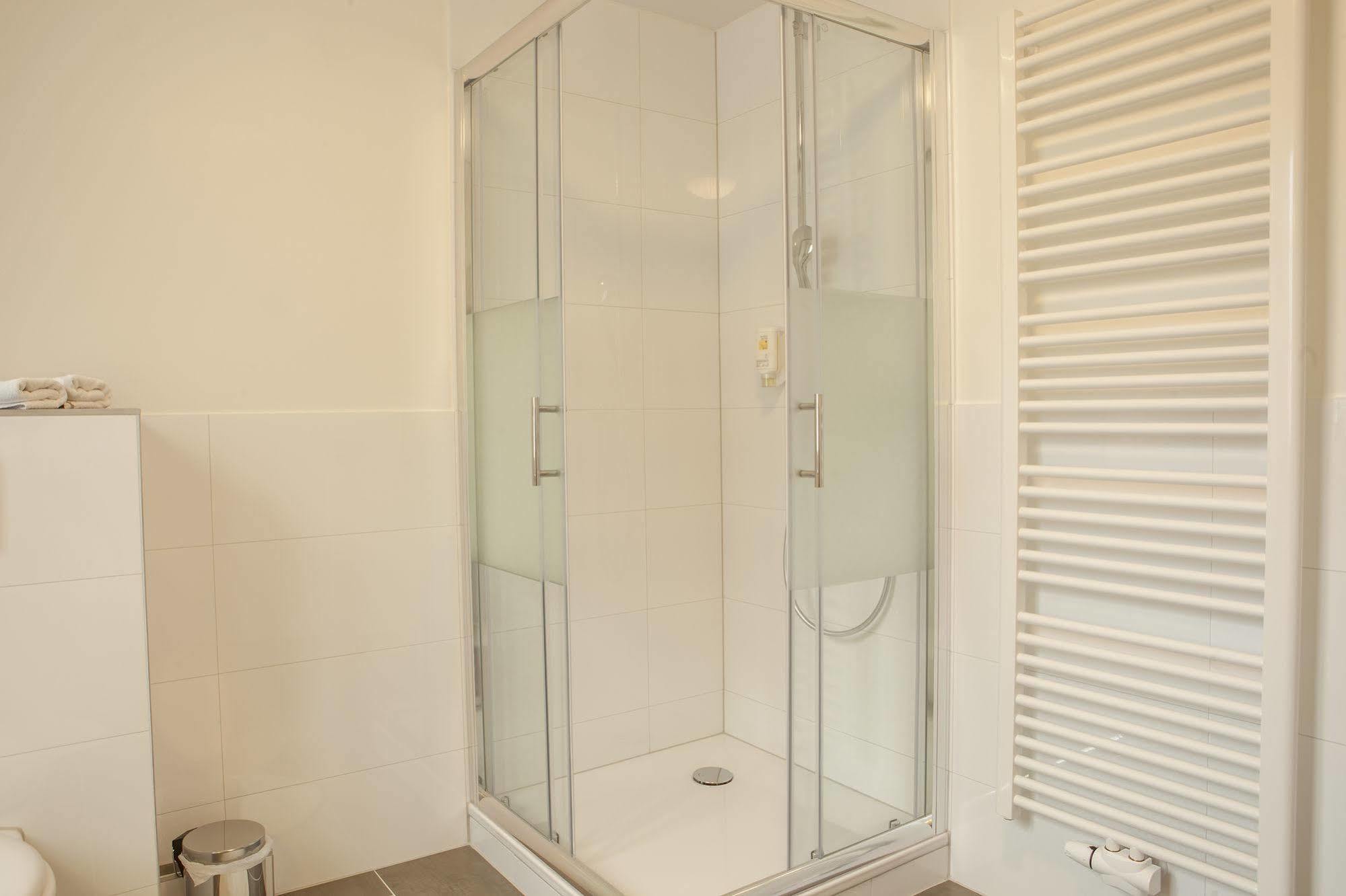 Hotel Schugt Brauweiler Екстериор снимка