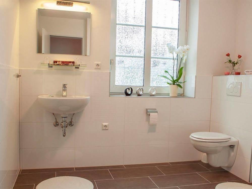 Hotel Schugt Brauweiler Екстериор снимка